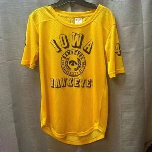 Pink with fifth and ocean clothing, Hawkeye size extra small jersey shirt